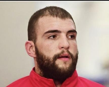 VELJKO RAŽNATOVIĆ U HRAMU SVETOG SAVE Cecin sin u koloni satima da bi se poklonio Pojasu Presvete Bogorodice: Podelio fotografije redova ljudi koji čekaju FOTO