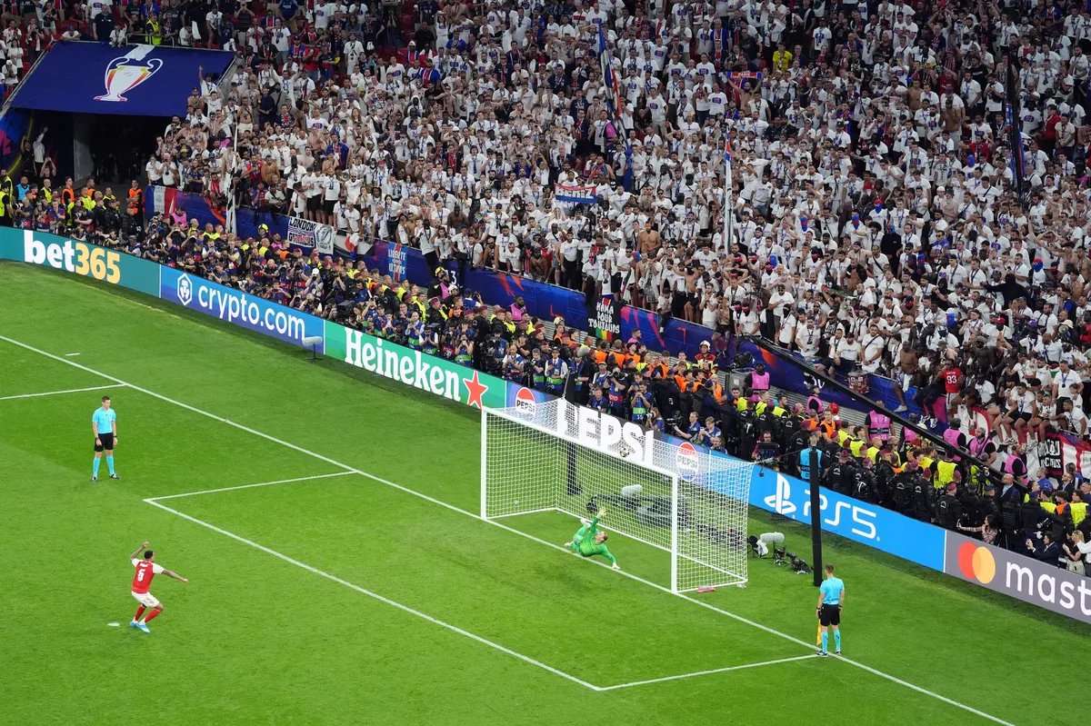 Ovako izgleda tragedija Arsenala: Penal koji je odlučio šampiona Evrope VIDEO