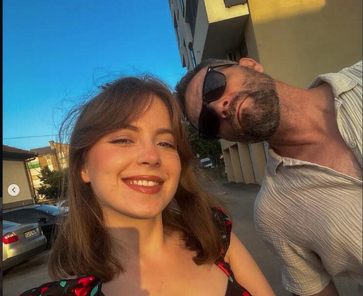 "Stariji sam od njenih roditelja" Naš glumac (51) u vezi sa 23 godine mlađom, ali njenoj porodici je problem nešto drugo