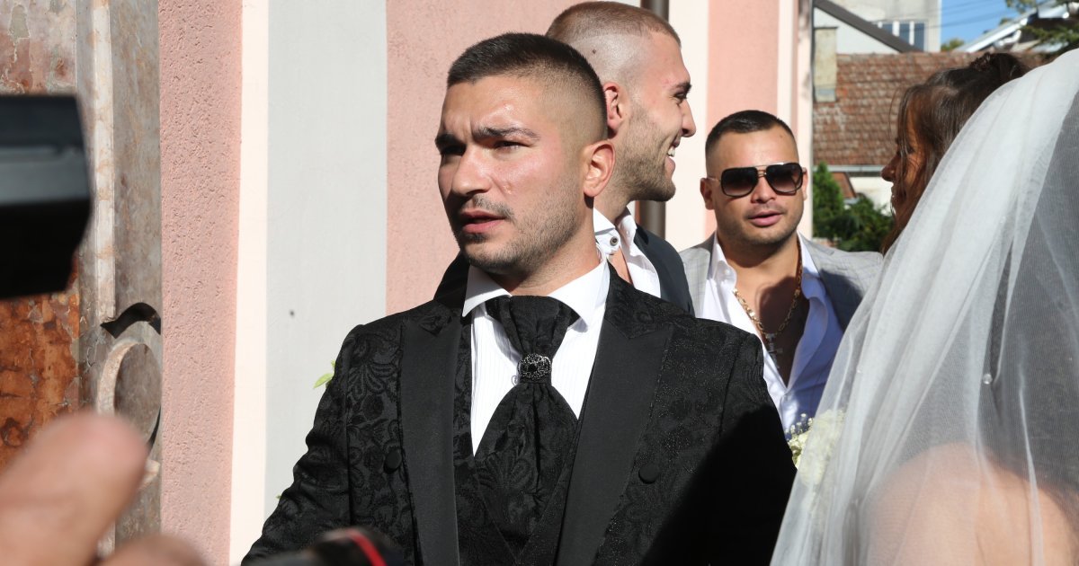 Mirko Šijan objavio preslatke fotografije sinova: Dečaci u kostimima omiljenih likova, ovo je oduševilo sve