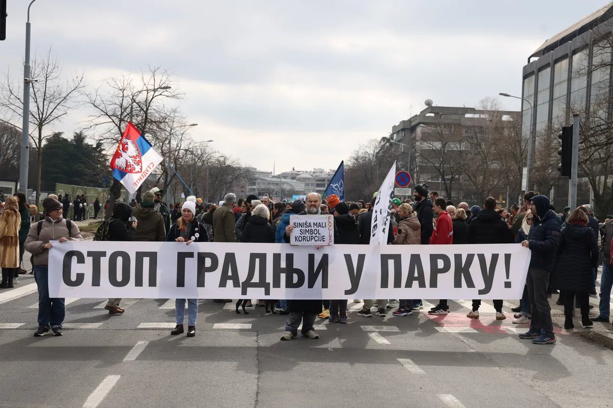 Kod pijaca Bajloni i Kalenić prikupljani potpisi za studentsku listu i protiv izgradnje akvarijuma na Ušću
