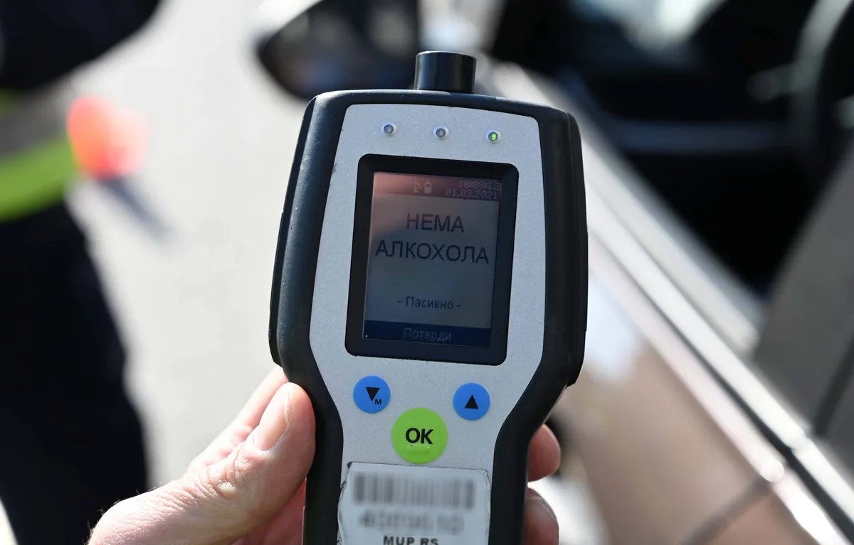 Uhapšen vozač iz Niša: Odbio alkotest, pokušao da podmiti policajce, pa pobegao