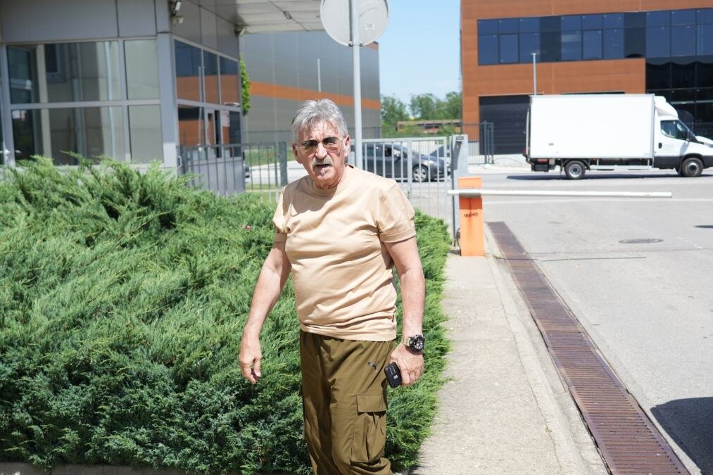 KAD JE DOŠAO U BEOGRAD NIJE IMAO KROV NAD GLAVOM, SAD ŽIVI U LUKSUZU: Bosanac poseduje jednu od najskupljih kuća: Umetnička dela, poseban muzički kutak...