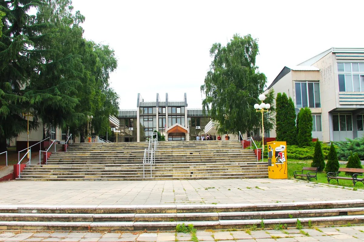 Kragujevački FILUM 24 godine podstanar