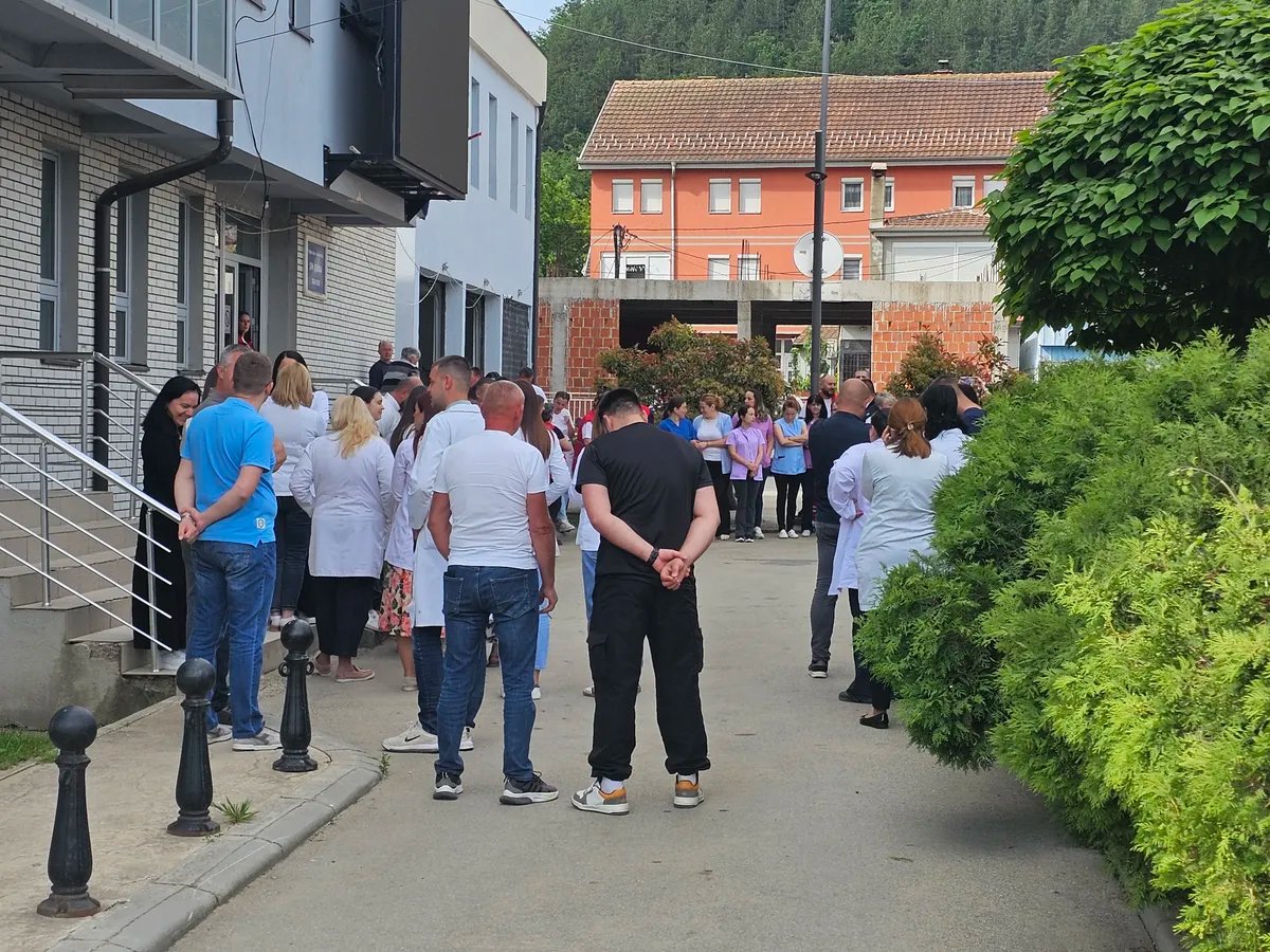 Protesti zaposlenih u srpskom zdravstu i prosveti na severu Kosova