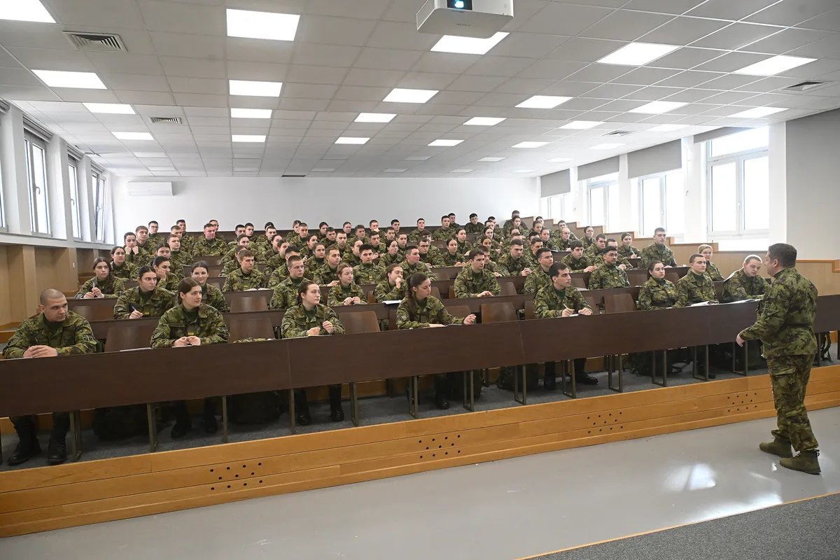 Otvoren drugi upisni rok za vojne škole
