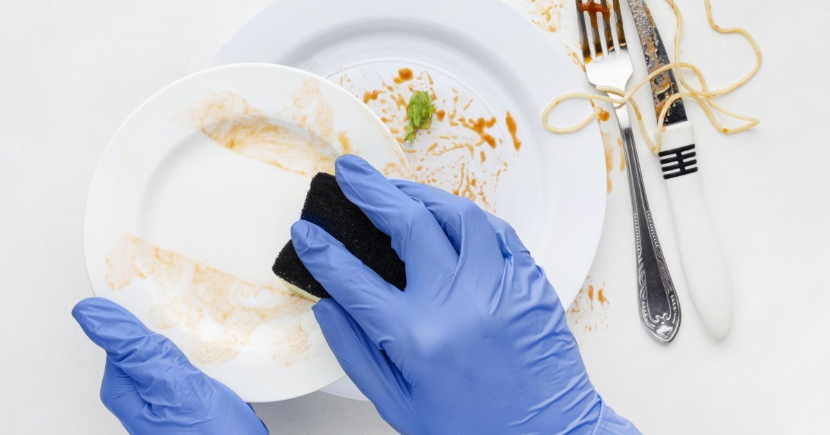 Pranje sudova sa neželjenim efektima: Kuhinjski sunđeri oslobađaju mikroplastiku