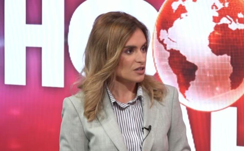 "GDE JE PRAVO LJUDI DA SE POKLONE ONOME U ŠTA VERUJU" Ministarka Stamenkovski oštro o napadima na verni narod zbog pojasa Presvete Bogorodice (VIDEO)