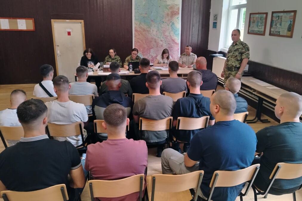 Nova generacija vojnika stigla u kasarne! Počelo dobrovoljno služenje vojnog roka, evo šta ih očekuje