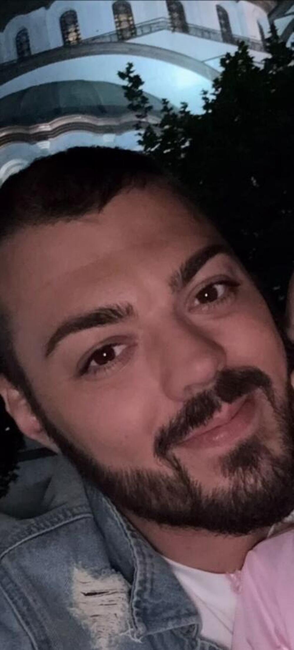 MINA NIJE JEDINA! I OVAJ ESTRADNJAK JE ZAVRŠIO U "LAZI"! Evo gde je UHVAĆEN nakon što su ga PUSTILI NAPOLJE