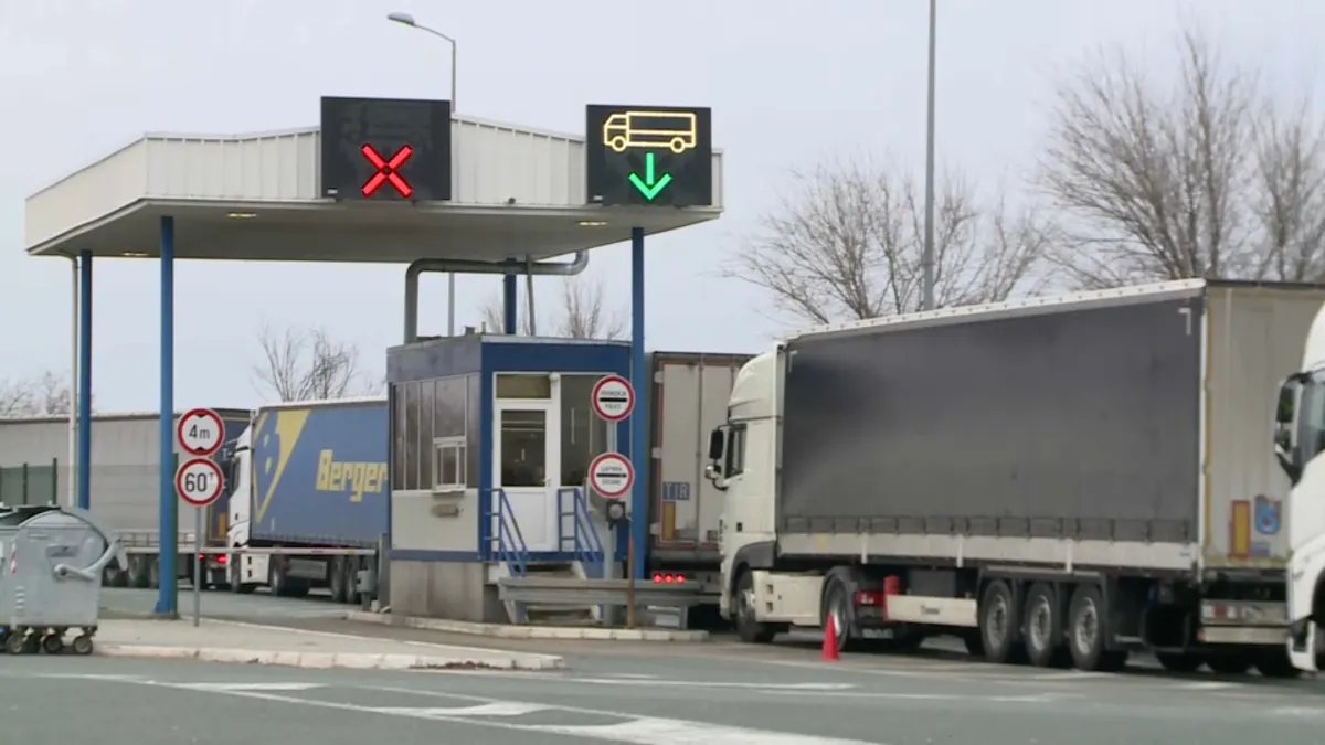 Hrvatski MUP za N1: Razlog višesatnih čekanja kamiona na granici nije rad granične policije već nadogradnja carinskog sistema
