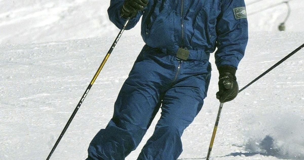 Šok snimak sa juga Srbije: Skijaš se spustio sa SNEŽNOG VRHA na početku juna, ljudi gledaju u neverici