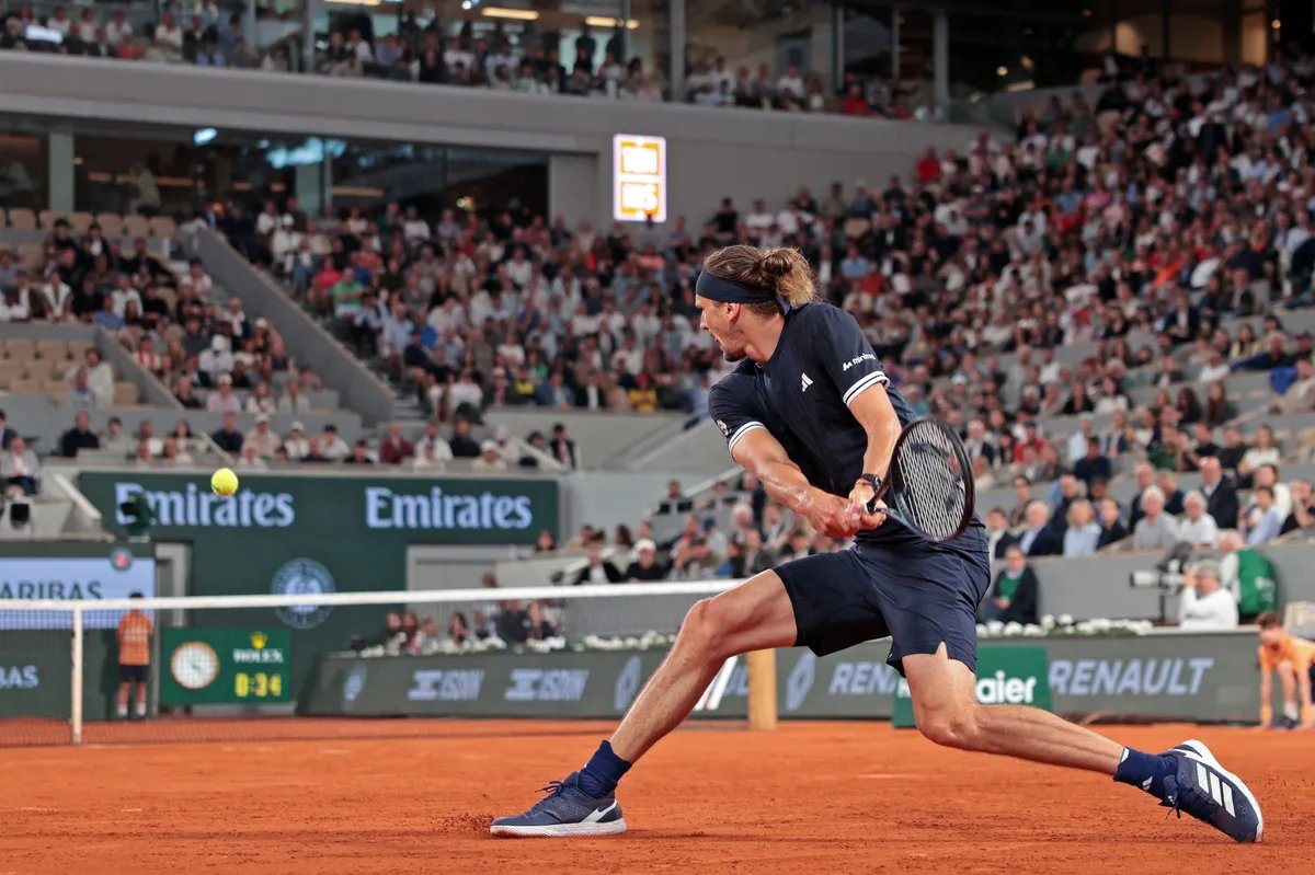 Zverev grabi ka prvoj grend slem tituli, "oduvao" špansku nadu na Rolan Garosu