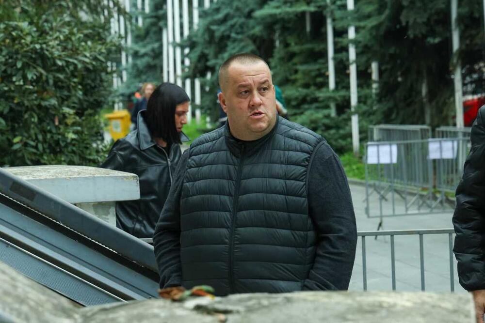 SIN HALIDA BEŠLIĆA SE OGLASIO NAKON GUBITKA MAJKE: Dino za 8 meseci ostao bez oba roditelja, TEŽAK ŽIVOTNI UDARAC