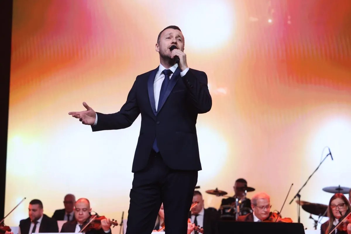 Sa 18 godina sam imao auto, album, popularnost i novac bio sam pun sebe: Naš pevač o tamnoj strani slave