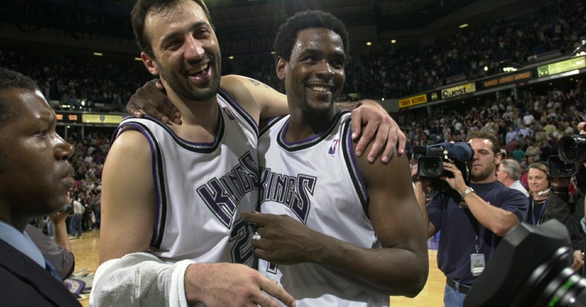 Vlade Divac se potresnim rečima oprostio od trenera zbog kog Srbija nije spavala: "Jedan od najvećih umova"