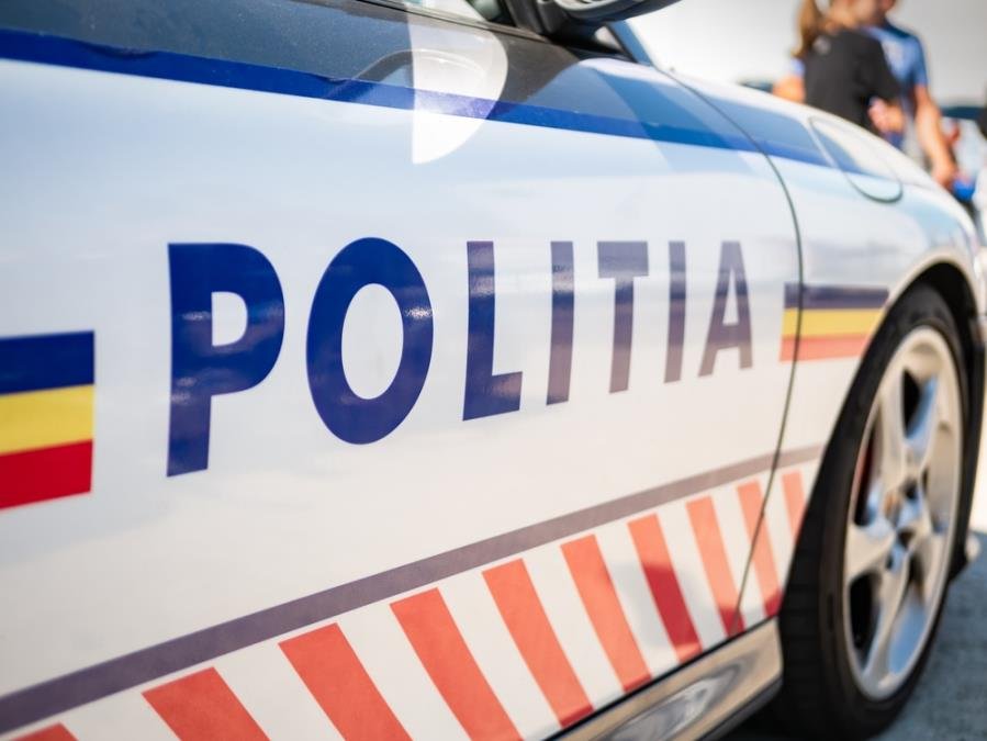 UŽAS U RUMUNIJI: Sin (22) na ulici ubio oca (50) policajca!