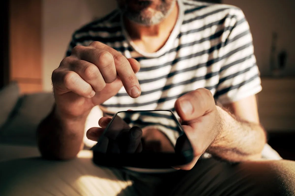 Istraživanje pokazalo da nas telefoni ne prisluškuju - ono što rade je još gore