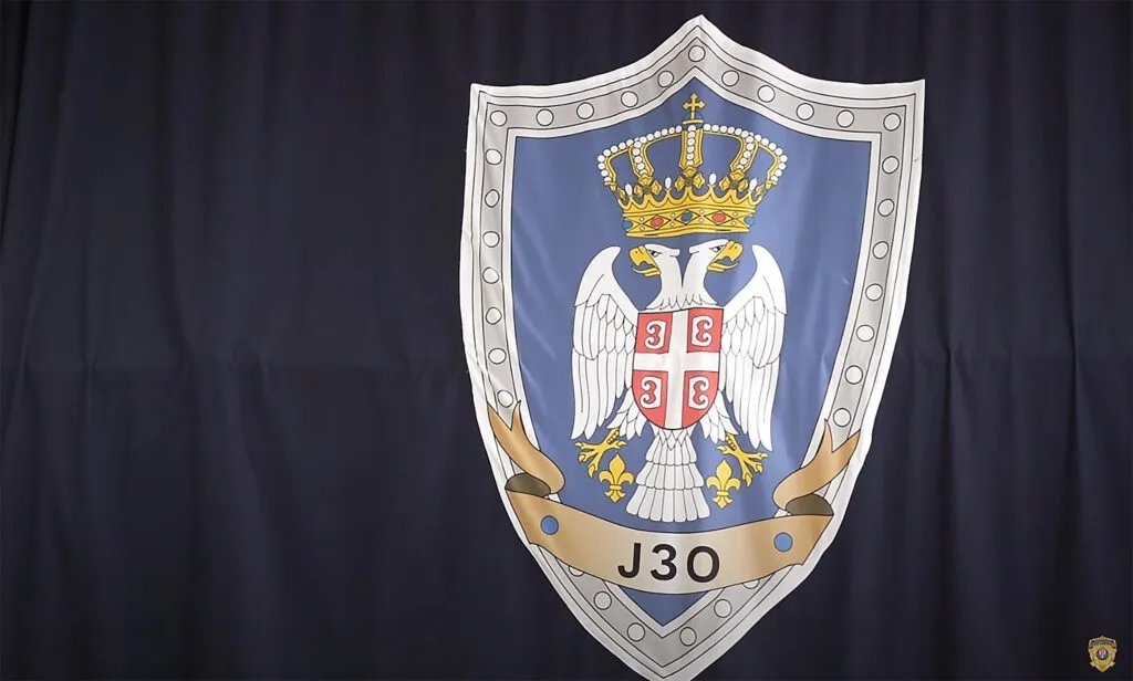 Od komandira do pritvorenika: Policajac uhapšen zbog dozvole za oružje slovio za bliskog saradnika Veska Milića, lisice mu stavljene na kolegijumu