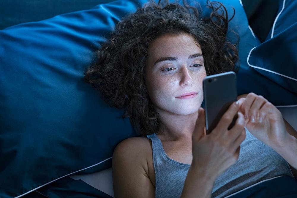 Besciljno skrolovanje uništava vaše vreme: Koliko sati dnevno nestaje na telefonu?