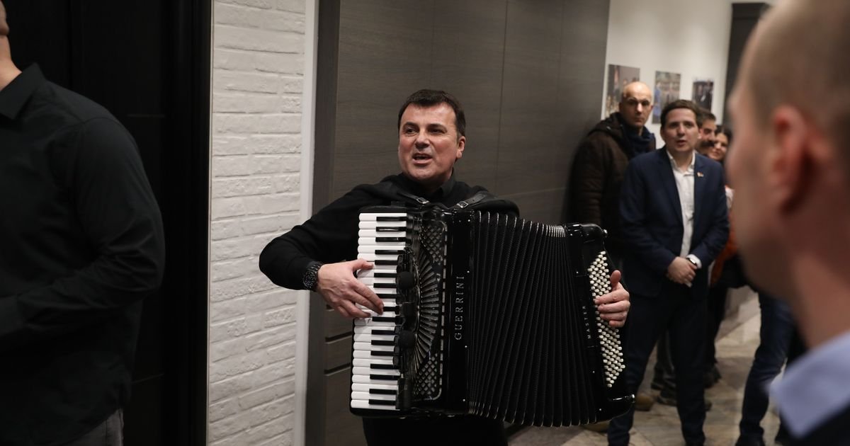 Veliko slavlje u porodici Gačić, stigla beba: Oglasio se ponosni deda Mikica, pomenuo i Marka i ljubavnicu