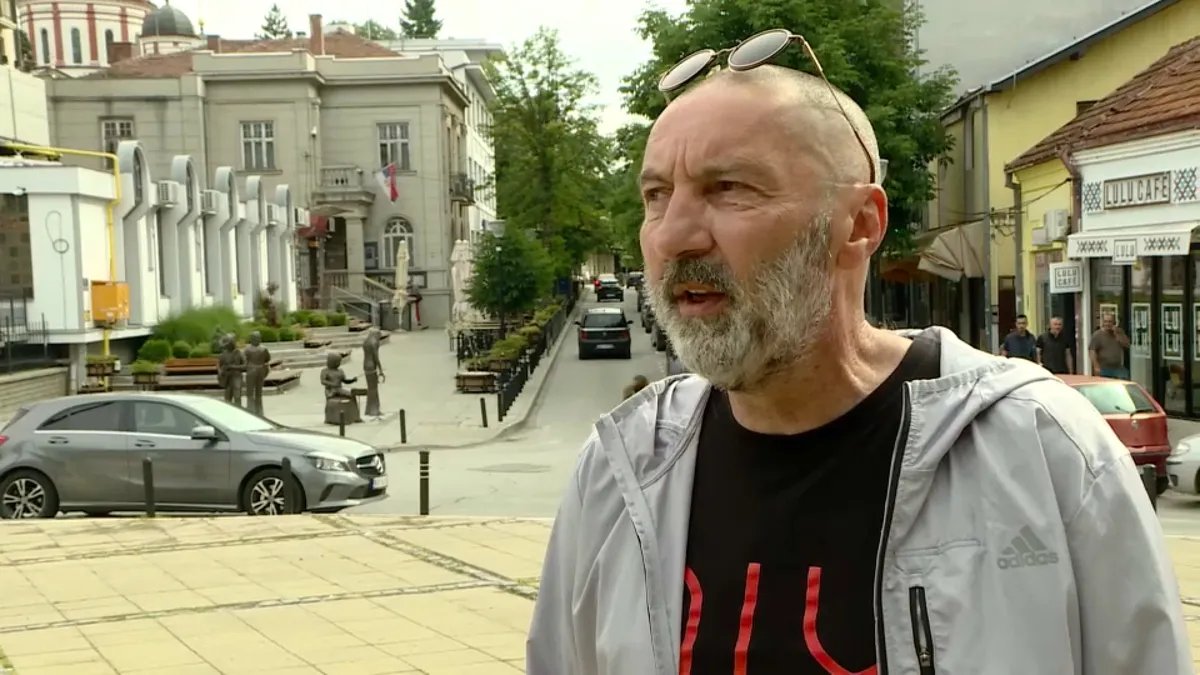 Studenti pozajmili stolice iz Doma omladine u Kragujevcu - u međuvremenu podneta krivična prijava za krađu, radnik dobio otkaz