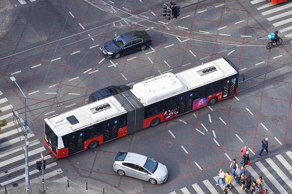 AUTOBUS UDARIO U ZAŠTITNU OGRADU Drama na Brankovom mostu