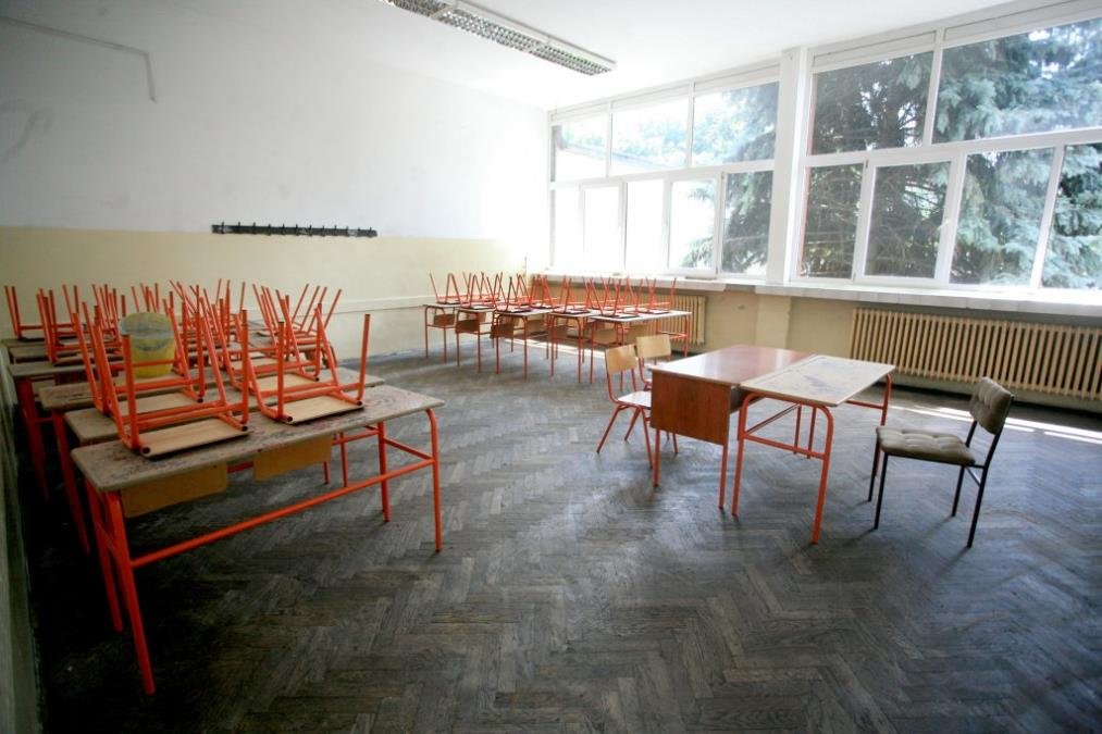 NOVI KROV ZA ŠKOLU U KIKINDI: Završena rekonstrukcija vredna 6 miliona dinara