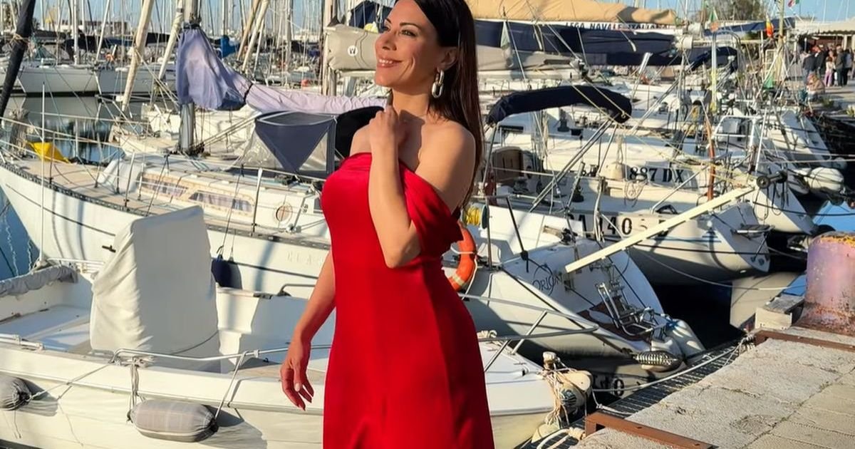 Alis Dia u iskrenoj baladi o pobedi ljubavi nad iskušenjima: Pogledajte spot za pesmu "Sudbinski par"