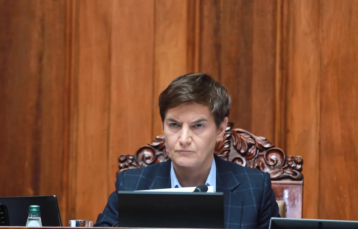 Oni njega ubeđuju, on "ne želi ni da čuje": Brnabić tvrdi da ne može da nagovori Vučića da ne putuje u Crnu Goru, pokušale su i partijske kolege iz SNS-a