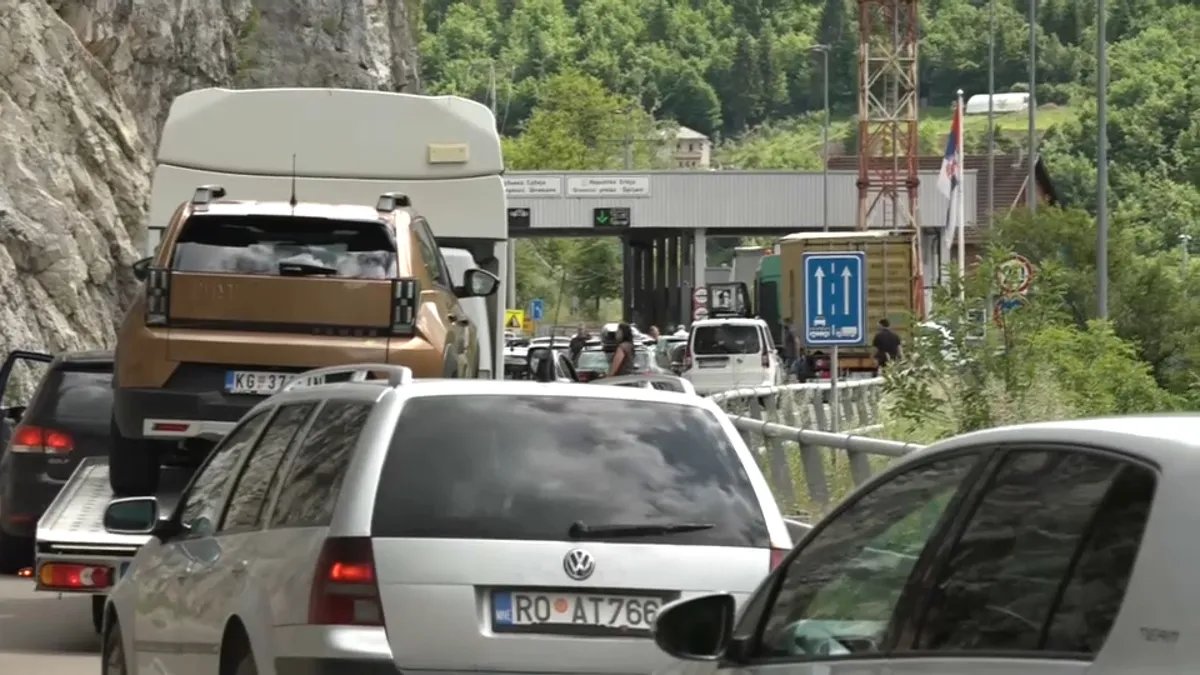 N1 na graničnom prelazu Šipljani: Kolona vozila sa crnogorskim tablicama, neki čekaju duže od tri sata