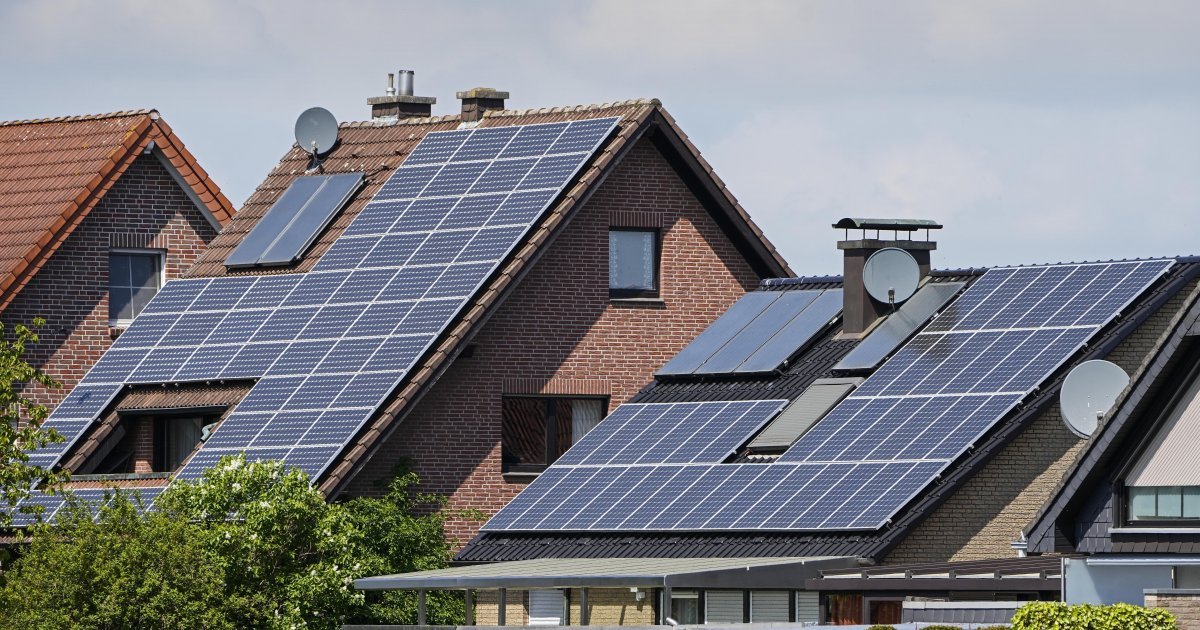 Koliko košta ugradnja solarnih panela? Maksimalna pomoć države 420000, ovo su uslovi za postavljanje elektrane