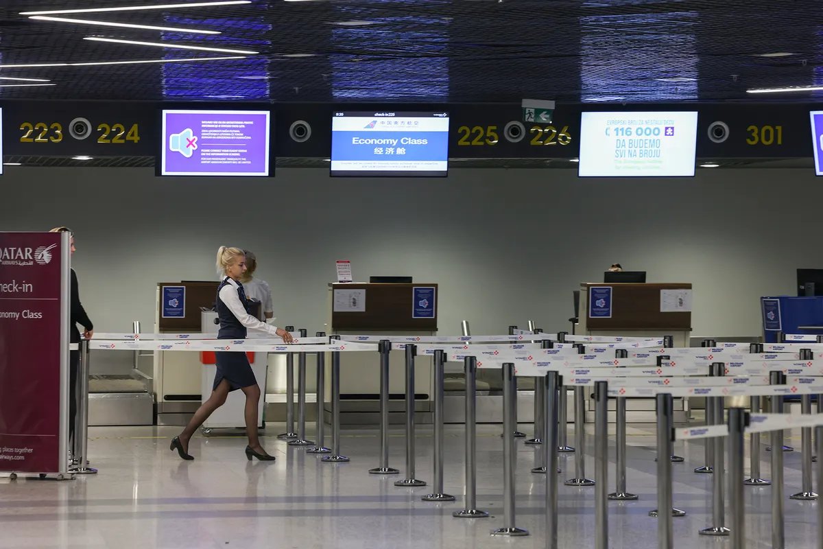 Montenegrin nationals detained at Belgrade airport