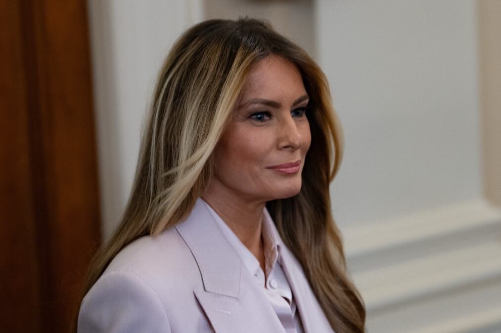 Nove šokantne tvrdnje o povezanosti Melanije Tramp i Epstajna: Audio snimak uzdrmao javnost