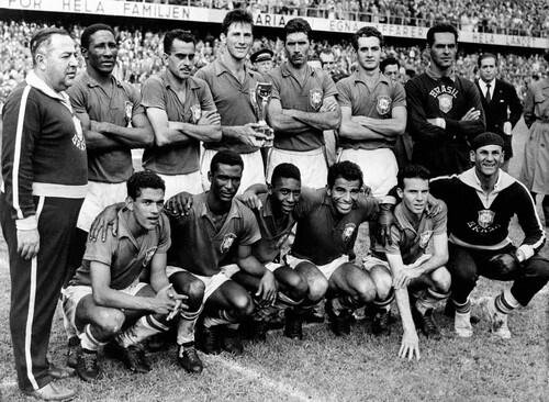 PRODAVAO KIKIRIKI DA POMOGNE RODITELJIMA, SA 14 HTELI DA MU SEKU NOGU! Počeo da igra na ulici, pa postao dvostruki šampion sveta i postigao prvi gol na Marakani