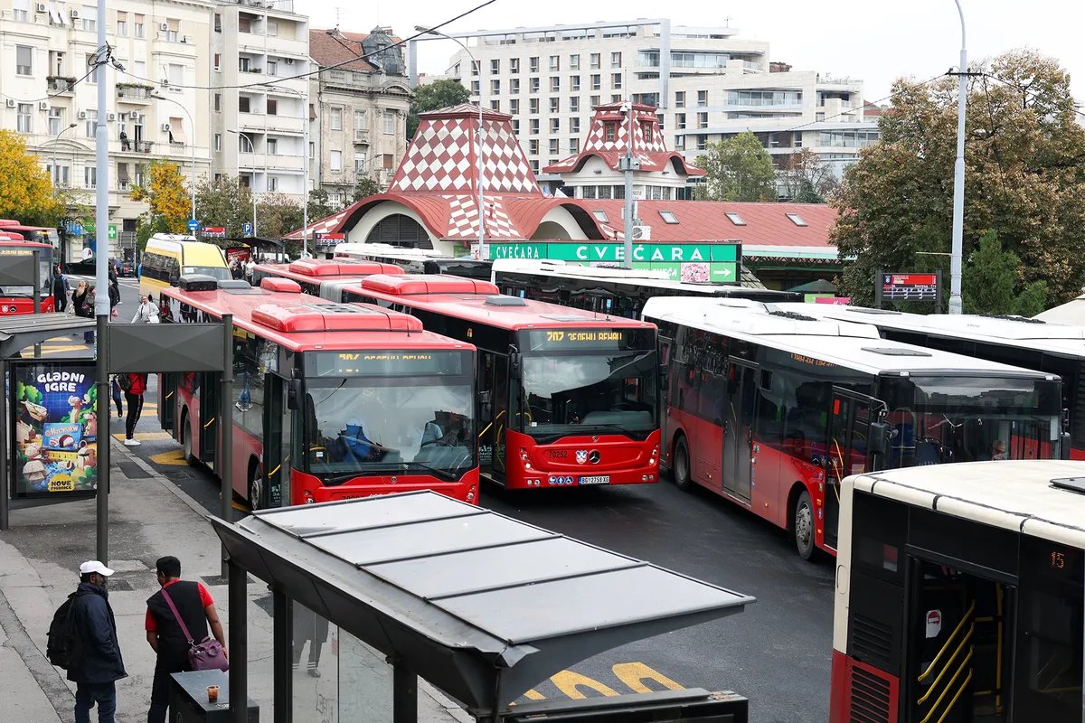 Tri sindikata u GSP osudila su saopštenje rukovodstva o nezgodi, protive se disciplinovanju vozača