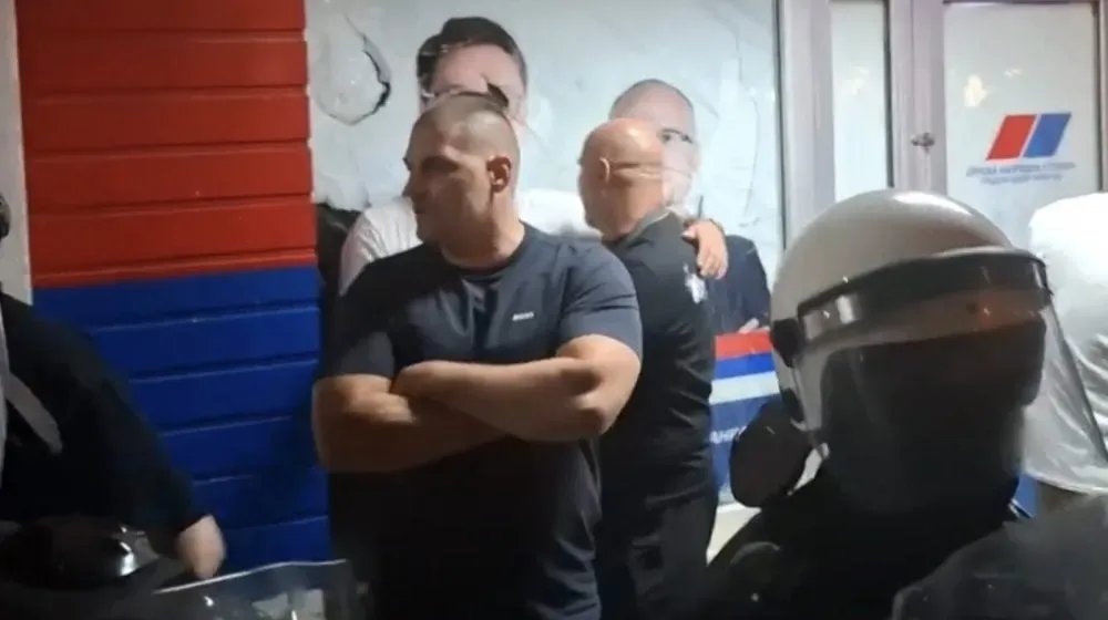 Upucao policajca, pa pobegao u Nemačku: Ko je Coja, jedan od putnika čarter leta koji je vraćen iz Tivta? VIDEO
