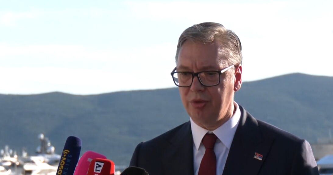 "DA OTKRIJEMO LJUDIMA O ČEMU SE TU RADI" Vučić saopštio detalje o avionu koji je vraćen iz Tivta: "Nisu građani Srbije ubijali na ulicama Podgorice već obrnuto"