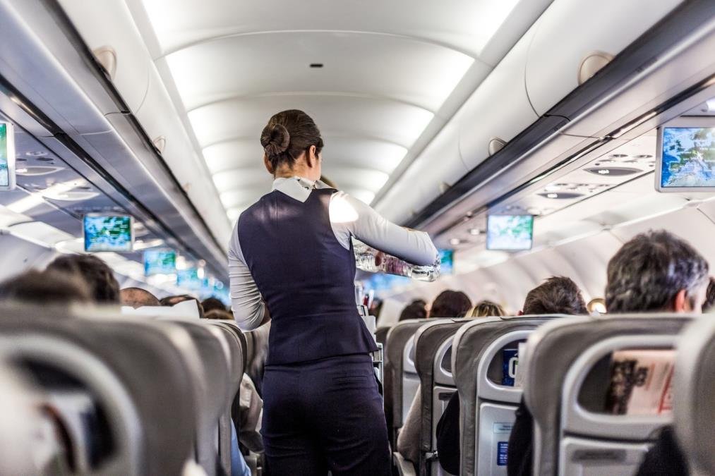 HAOS NA LETU ZA SPLIT! LET PREKINUT USRED PUTA: Putnicima stiglo hitno obaveštenje, avion se usred rute vratio na početnu tačku EVO I ZAŠTO