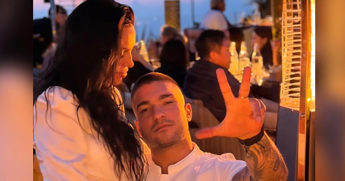 Šijanovi uživaju za sve pare! Nestvaran pogled iz hotela, Bojana sedi u krilu Mirku: Sa njima na putu je i ONA
