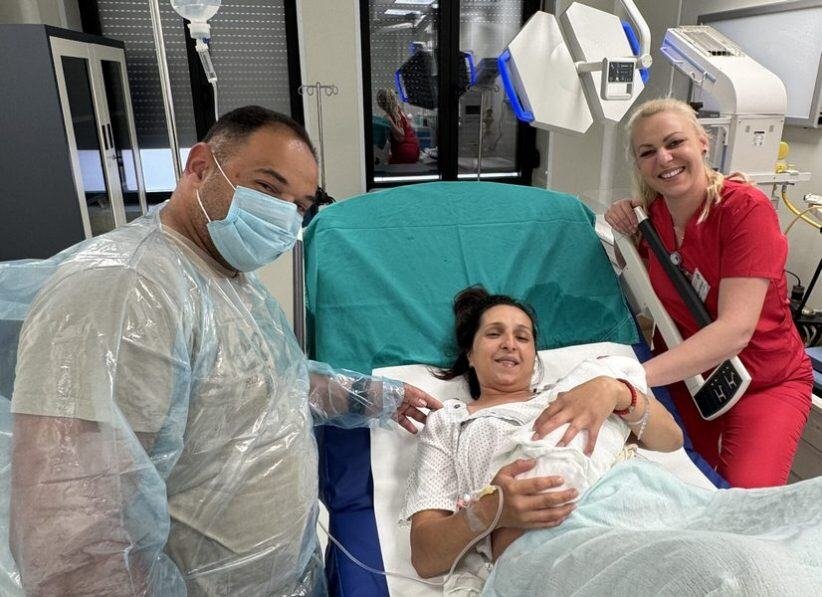 NESVAKIDAŠNJI PRIZOR U PORODILIŠTU U LESKOVCU: Jovanu otac dočekao na rođenju i presekao pupčanu vrpcu (FOTO)