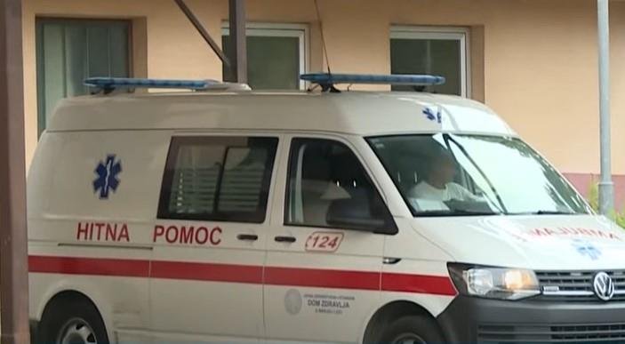 TEŠKA NESREĆA U BANJALUCI: Pao sa krova dok je popravljao kuću, hitno prebačen u bolnicu