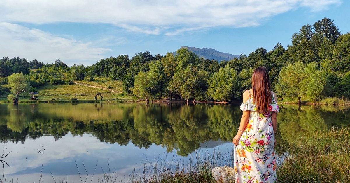 Ovo mesto u Srbiji izgleda kao da je iz bajke: Zaboravite na gradsku vrevu, snimak govori sve