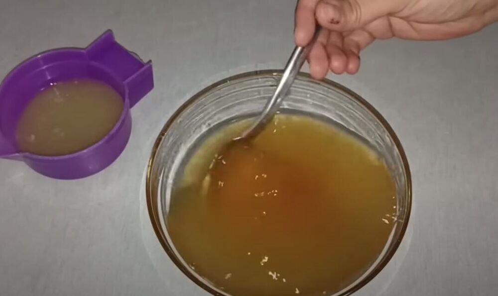 Peteljke od ovog voća bacate u đubre, a bake su ih čuvale kao zlato: Jedna šolja čaja smiruje bubrege i kolena