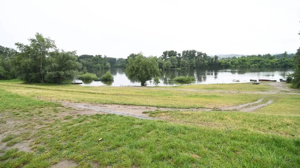 "Novi Sad na vodi" se širi: Podižu nam bedeme, hoće da nas zazidaju i unište priobalje zauvek