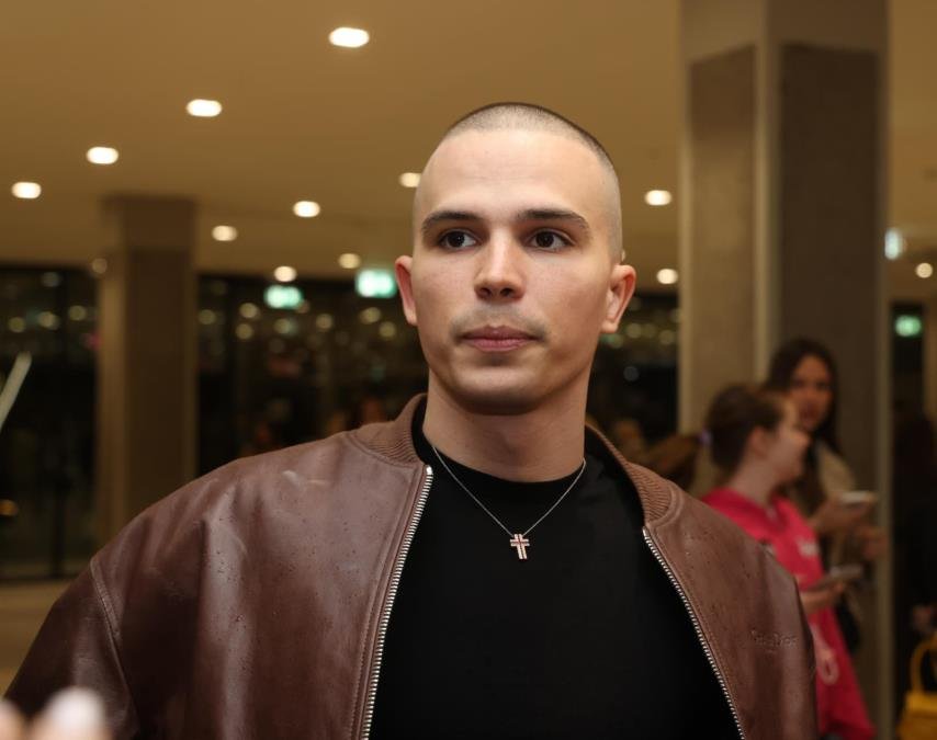 BLAM KAKAV NIJE VIĐEN! Vojaž se obrukao za sve pare, reper okačio fotografiju zbog koje su ga razapeli na društvenim mrežama