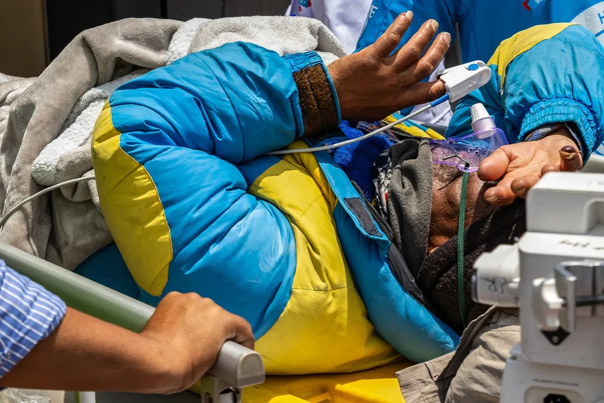 Vodič na Mont Everestu preživeo šestodnevnu golgotu jedući čokoladu i žvaćući led