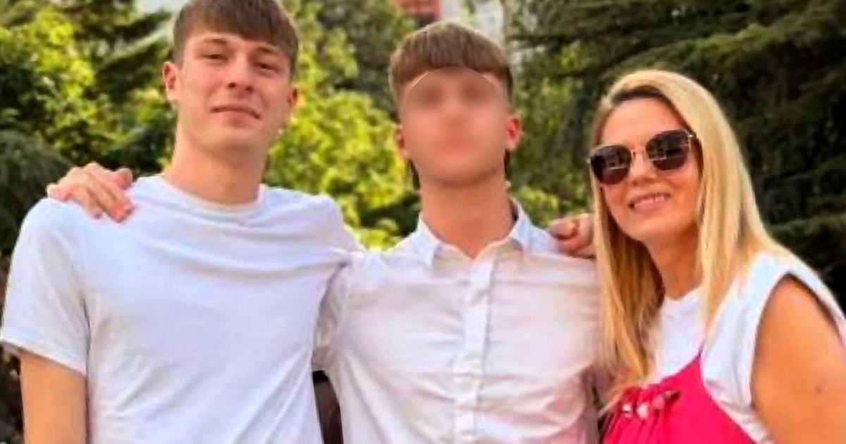 Da je živ Gru, bio bi ponosan: Danica ispratila mlađeg sina na maturu, tu je i 2. sin, izrasli u prelepe momke