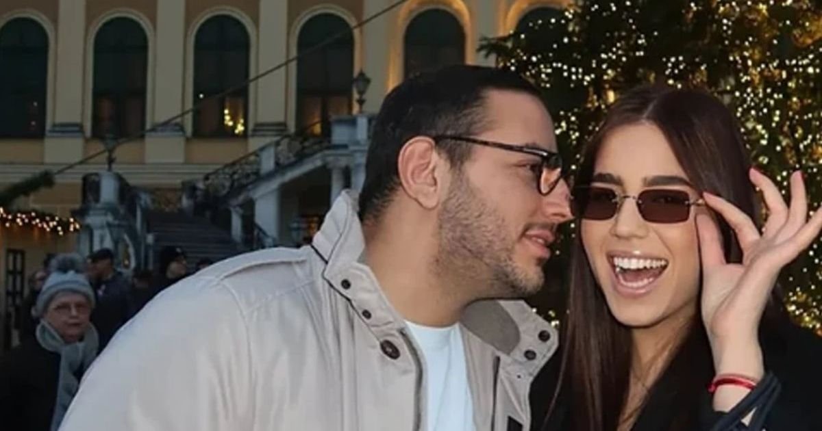 Una Čolić satima strpljivo čekala sa partnerom da se pokloni svetinji: Pohvalila se blagoslovom koji je dobila