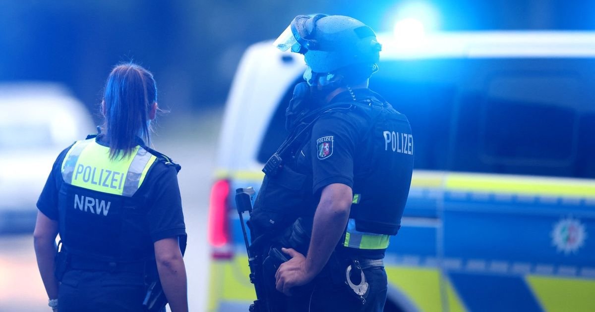 Došao na vrata komšiji sa sekirom u ruci, potegao i nož: Horor u Nemačkoj
